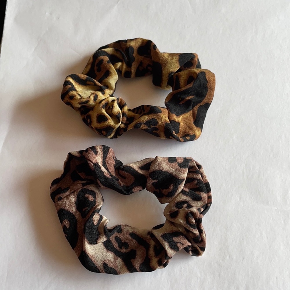Animal print hair scrunches‎ 2 piece set